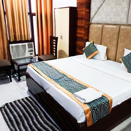 ניו דלהי Hotel Krone Near Igi Airport Delhi מראה חיצוני תמונה