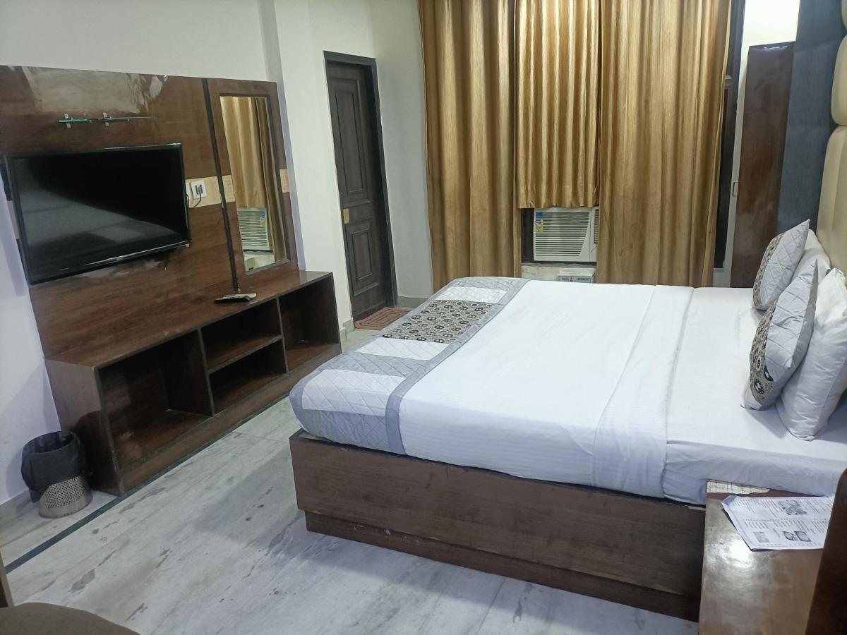 ניו דלהי Hotel Krone Near Igi Airport Delhi מראה חיצוני תמונה