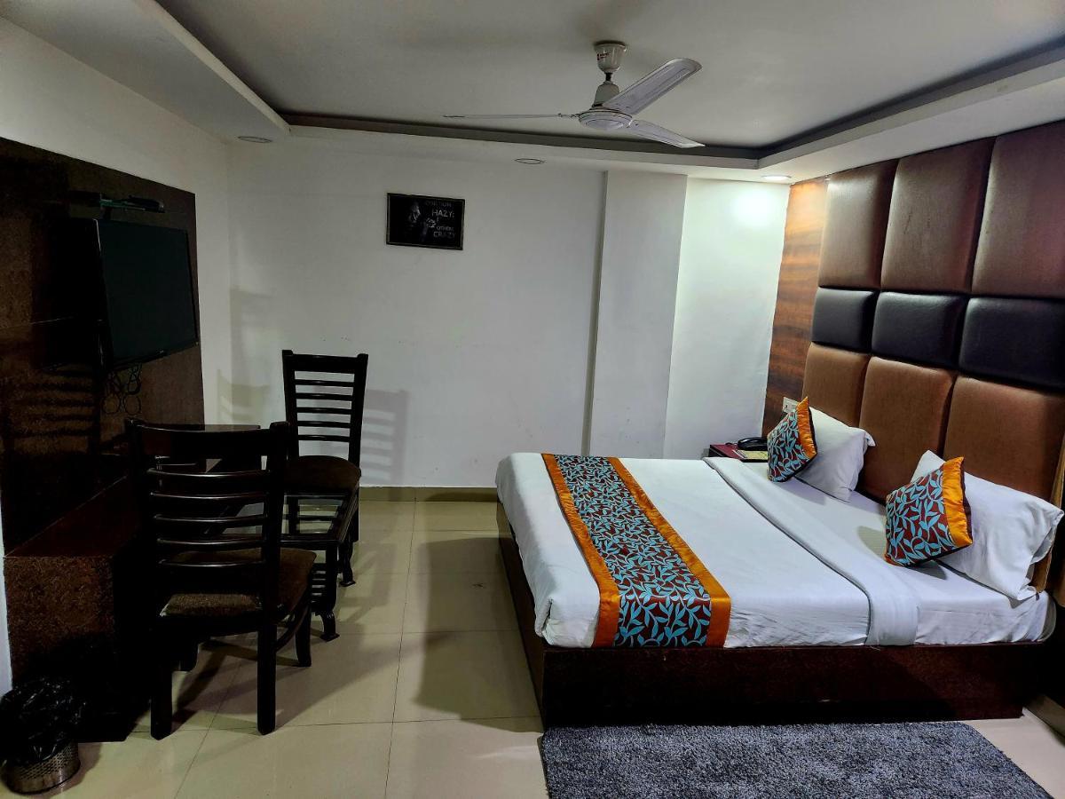 ניו דלהי Hotel Krone Near Igi Airport Delhi מראה חיצוני תמונה