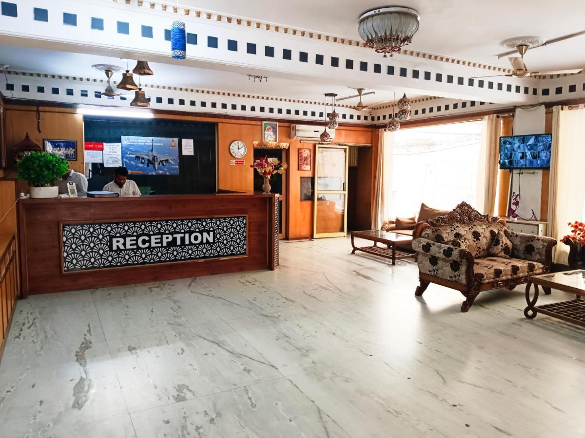 ניו דלהי Hotel Krone Near Igi Airport Delhi מראה חיצוני תמונה